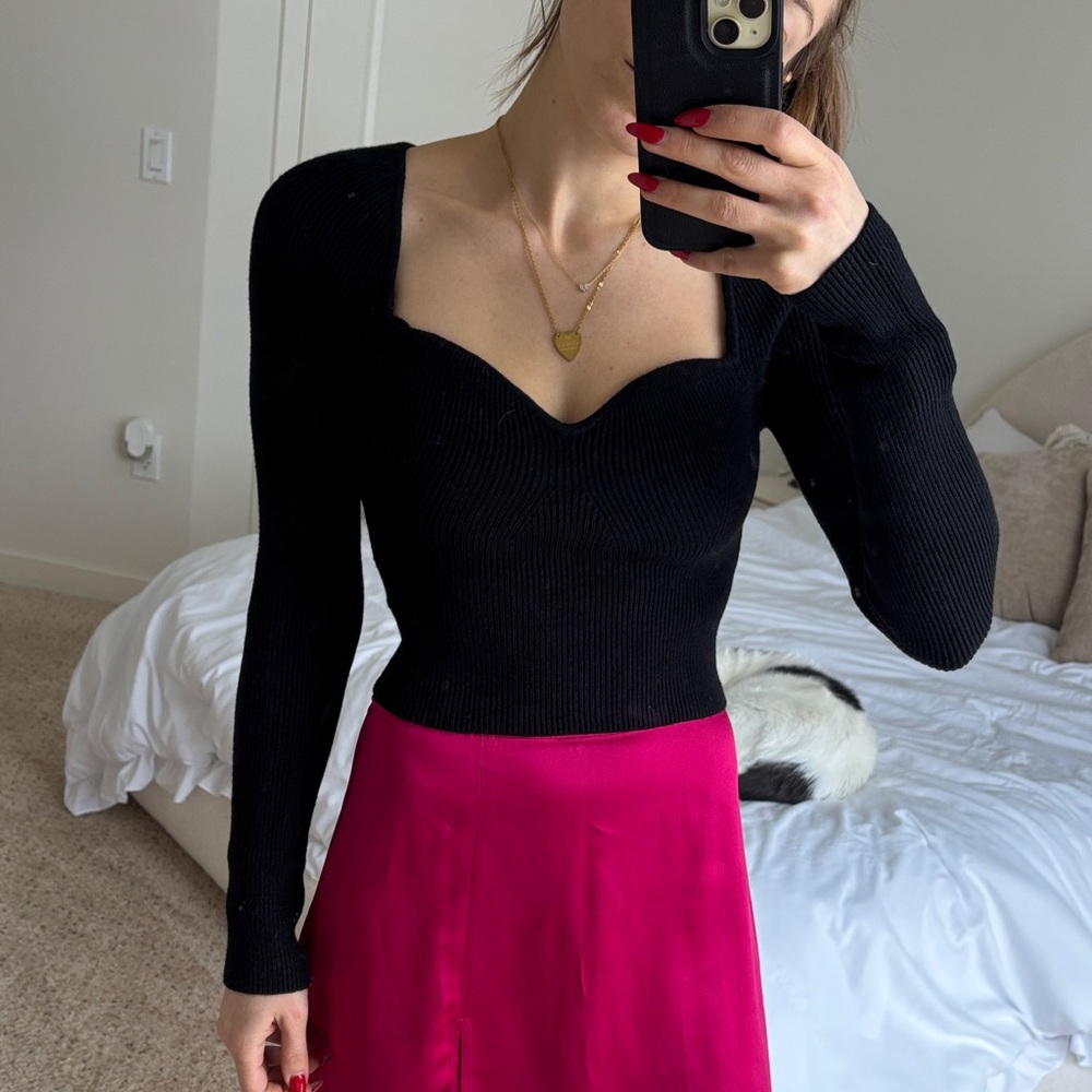 Princess Polly Black Long Sleeve Sweater S/M ribbed sweat heart neckline